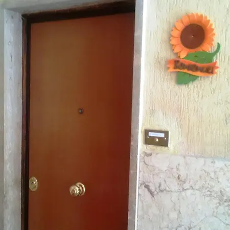 La Casetta Gialla Di Edoardo Apartmán Řím